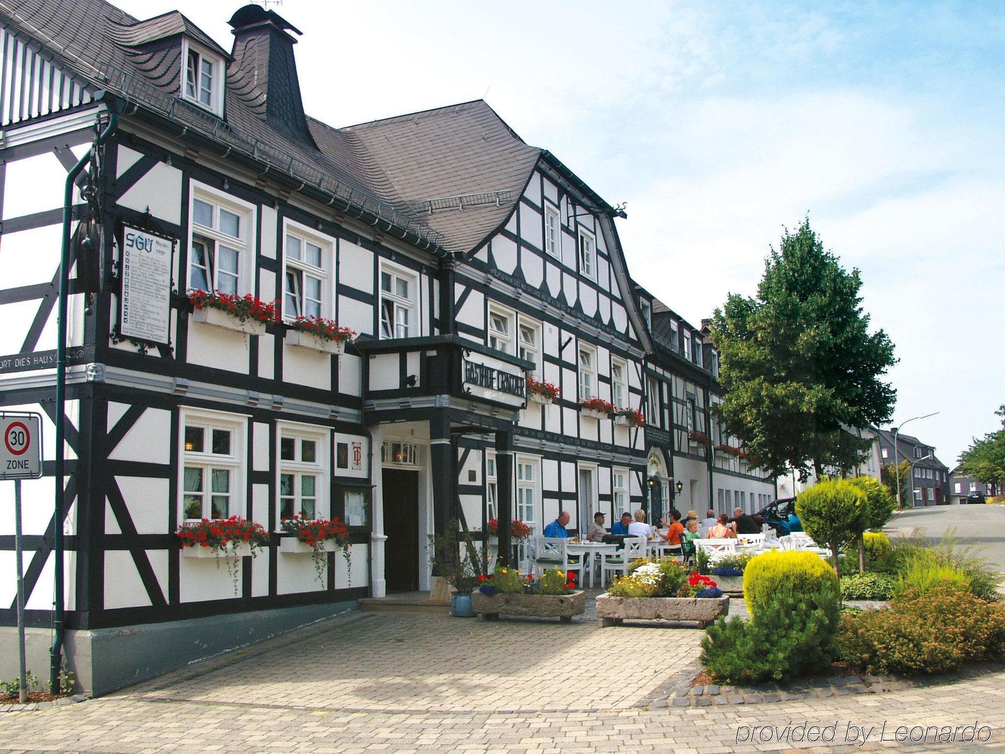 Landhotel & Gasthof Cramer Warstein Exterior photo